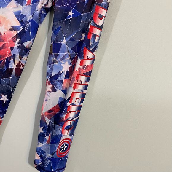 Marvel By HER Universe Captain America Cropped Athletic Leggings Size S - Picture 4 of 7